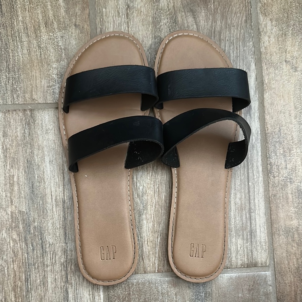 GAP Black and Tan Sandals Minimalist Double-Strap Design